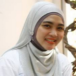 Novi Ayla KDI2 - Cintai Aku Karena Allah CAKA